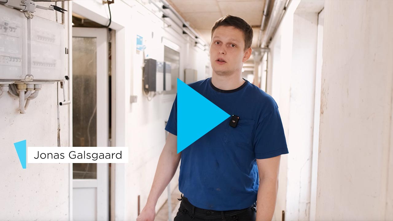 Agerbo Agro washing their barns with Washpower washing unit